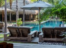 Villa Yoga Seminyak, cubierta de la piscina